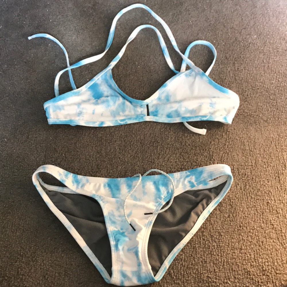 Jolyn Sky Patterned Two Piece Set!